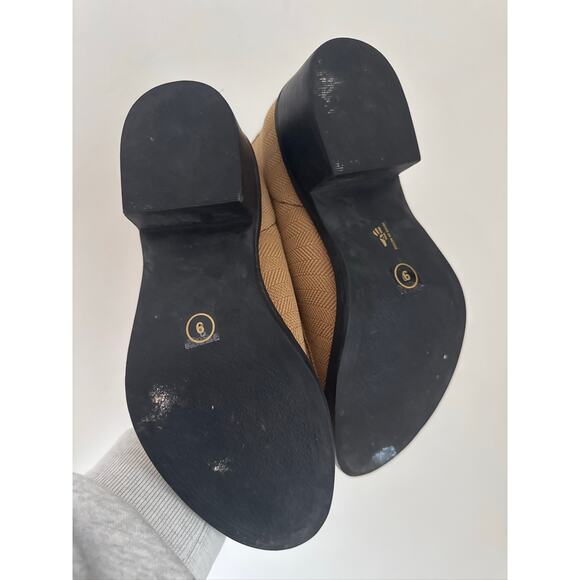 Charleston Shoe Co., Barcelona Embellished Comfort Bootie in Wheat, Size 9 - Picture 5 of 8